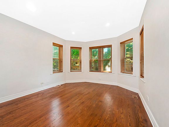 3rd image of 5704 N Campbell Ave #1