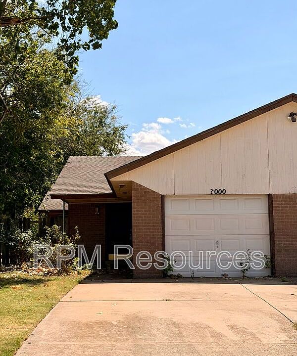 1st image of 7000 Woodlake Dr
