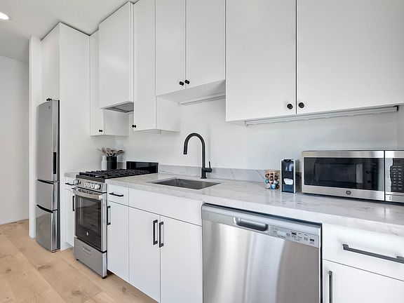 4th image of 605 San Dieguito Dr #607