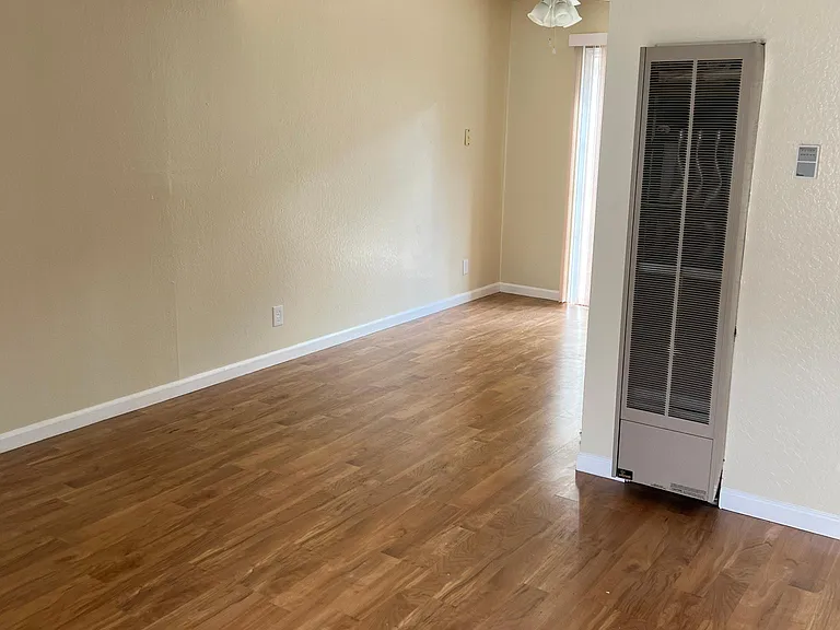 204 Talisman Dr — Photo 18