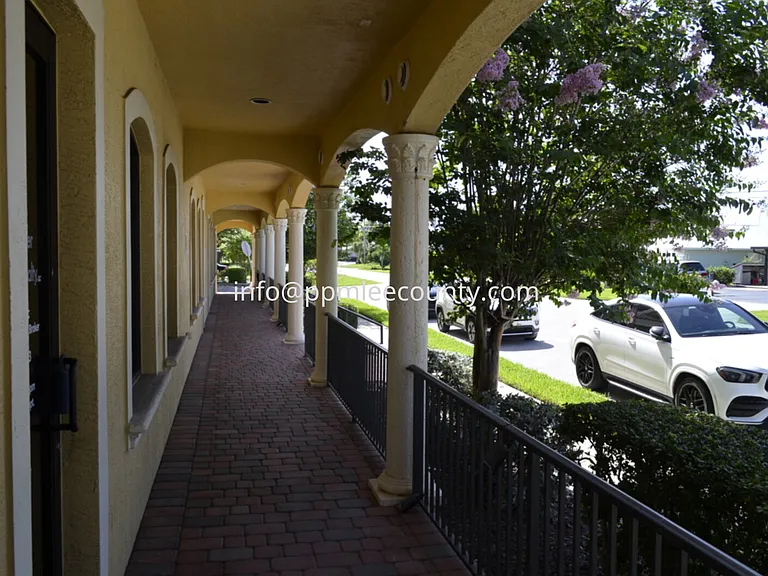 1625 SE 46th St #2B — Photo 2