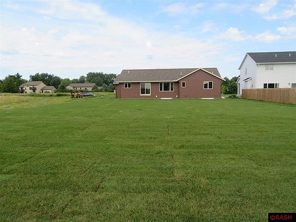 3rd image of 79 Balsam Ln
