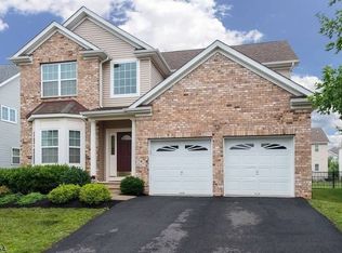15 Schenck Ln, Somerset, NJ 08873