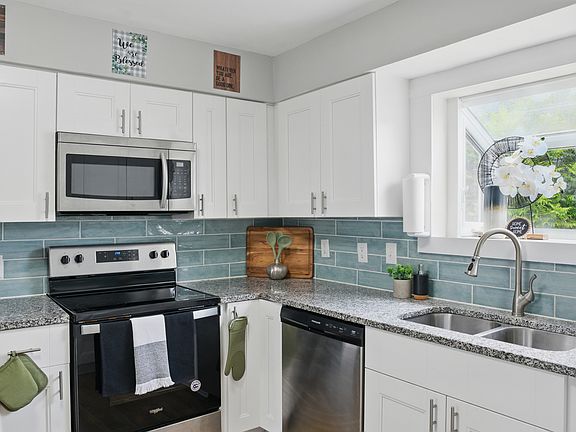 3rd image of 4857 Westgrove Rd