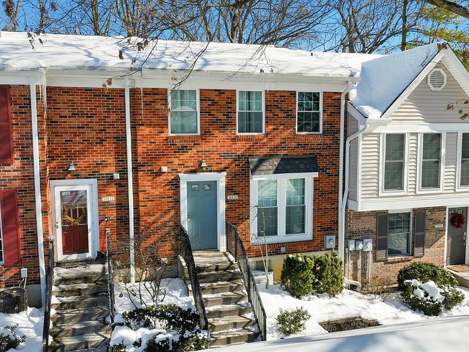 1st image of 10810 Lakehurst Ct #110