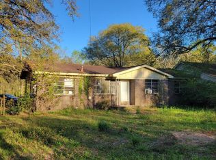 9924 Foxshire Dr, Moss Point, MS 39562
