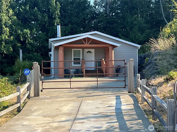 61 Nevergiveup Road, Brinnon, WA 98320