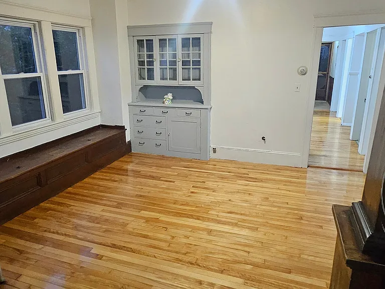 15 View St #2 — Photo 4
