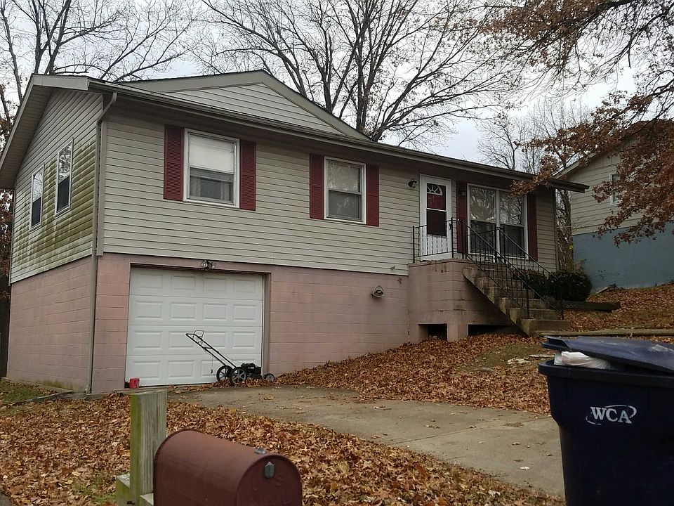 2nd image of 221 Hillcrest Dr