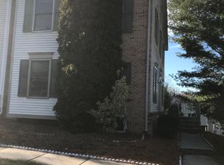 7300 Treetop Hill Ln, Springfield, VA 22152