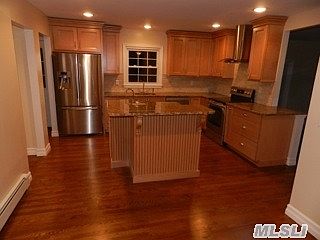 5th image of 6 Lonni Ln