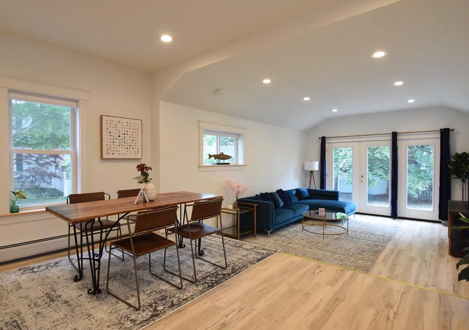 2 bed, 1300 sqft, $2,650 — Photo 1