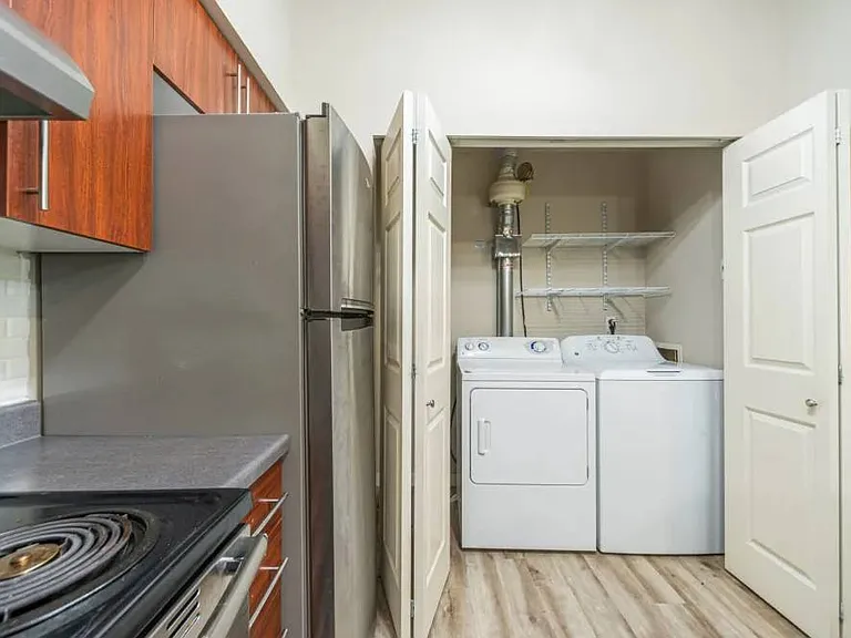 Avion Apartments — Photo 15