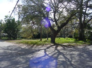 165 5th Ave SW, Largo, FL 33770