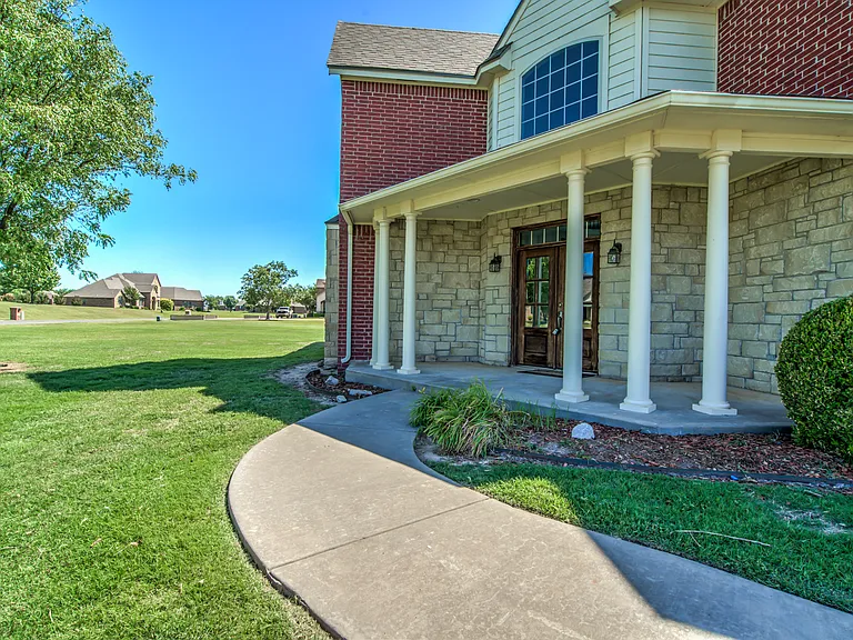 22525 Lindy Ter — Photo 3