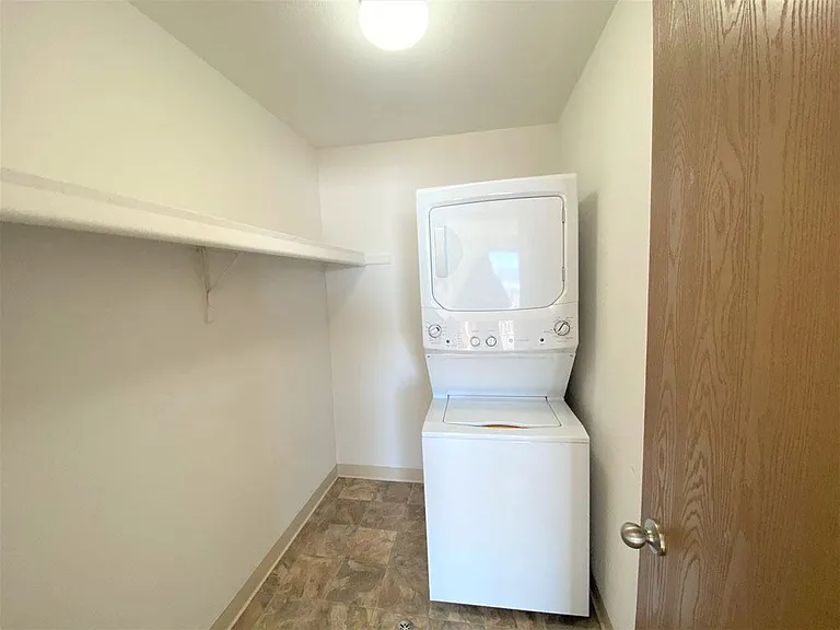 Tanglewood Apartments — Photo 13