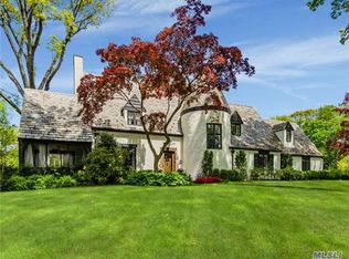 108 Abbey Rd, Manhasset, NY 11030