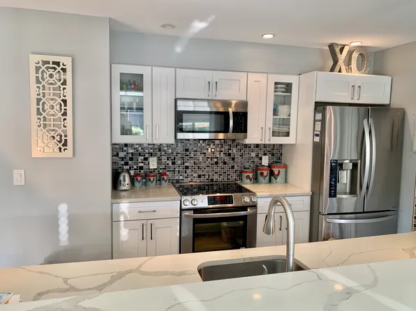 1465 E Putnam Ave, Greenwich, CT