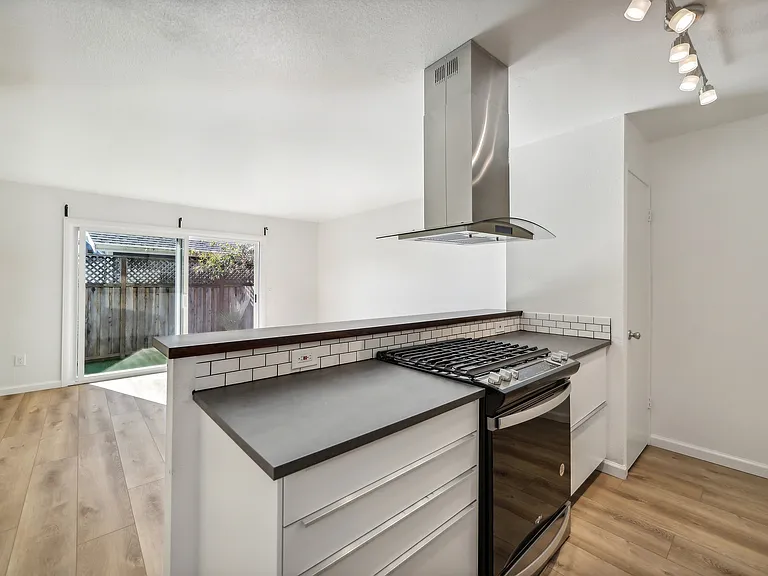 801 Dutton Ave Unit 400-005