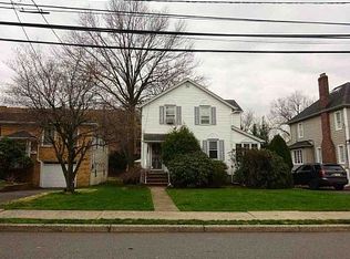 320 Hillside Ave, Leonia, NJ 07605