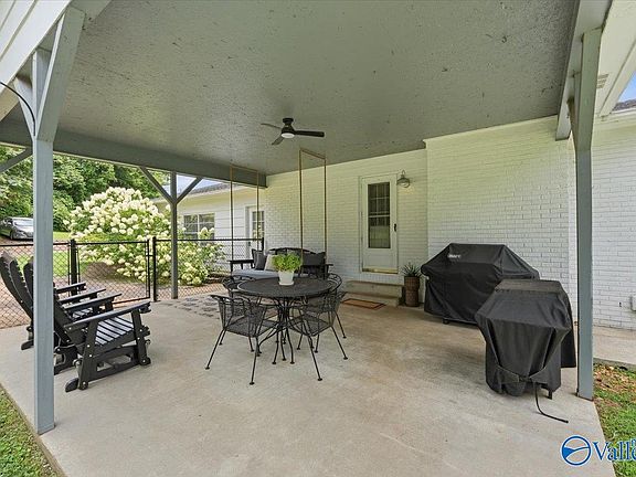 5th image of 185 Clearvue Rd