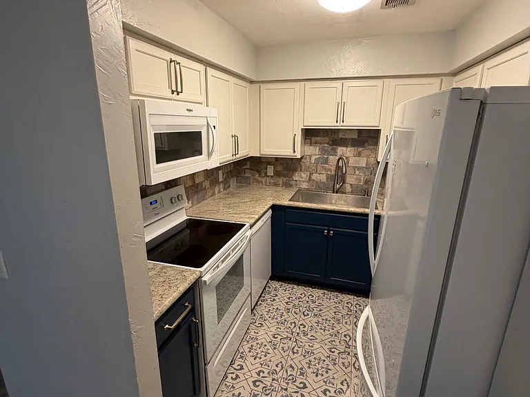 Kitchen 3