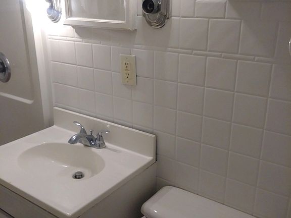 4th image of 312 Grace Dr