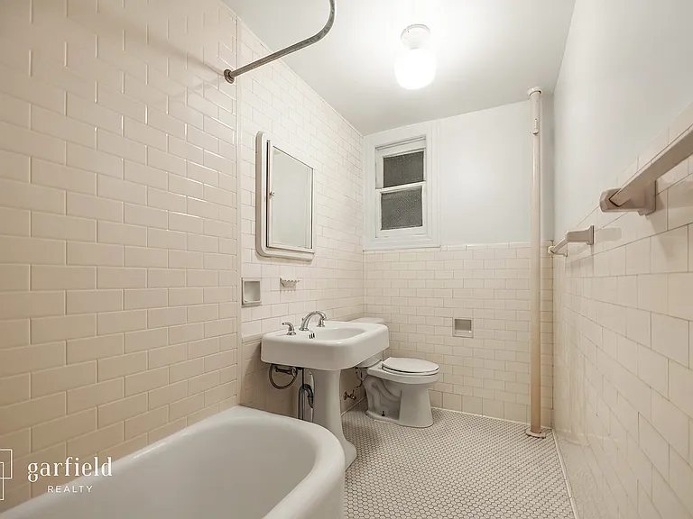 432 5th St #1 — Photo 9