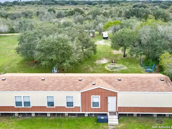 190 WINDSOR, Beeville 78102