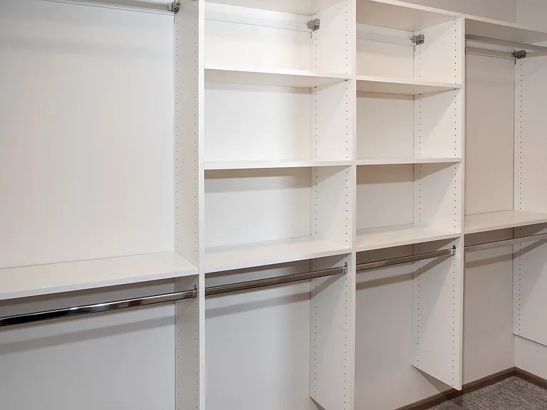 Cedar Pointe Townhomes — Photo 13