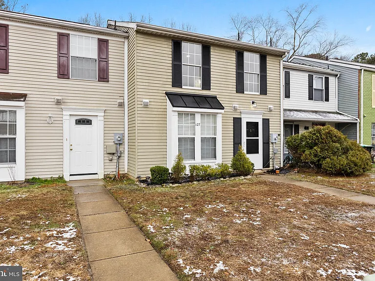 127 Villa Knoll Ct — Photo 2