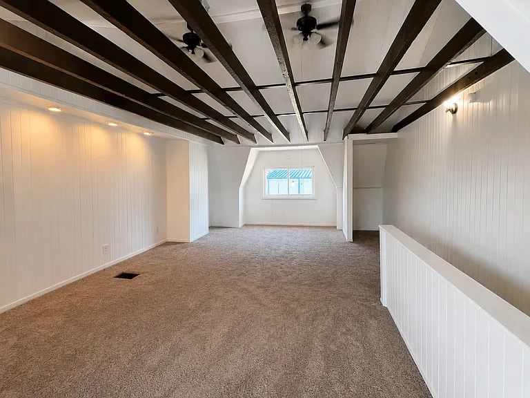 3rd bedroom/attic