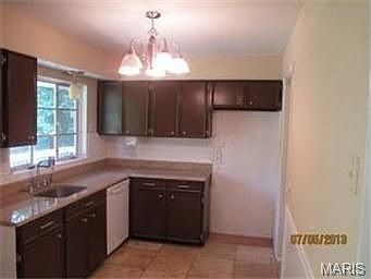 5th image of 816 Barby Ln