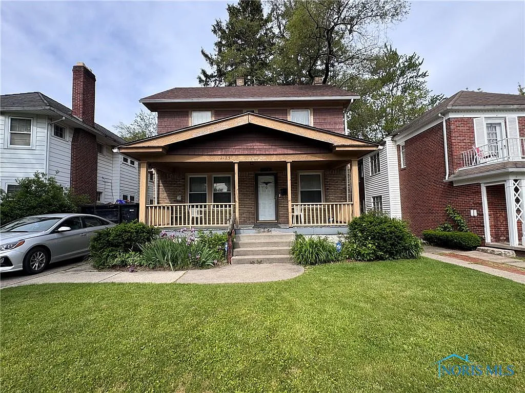 2125 Wyndhurst Rd photo 1