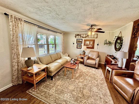 4th image of 96 Shields Ln