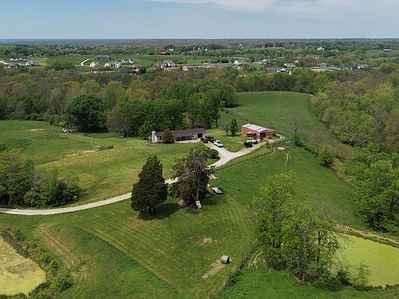3rd image of 1557 Beaver Rd