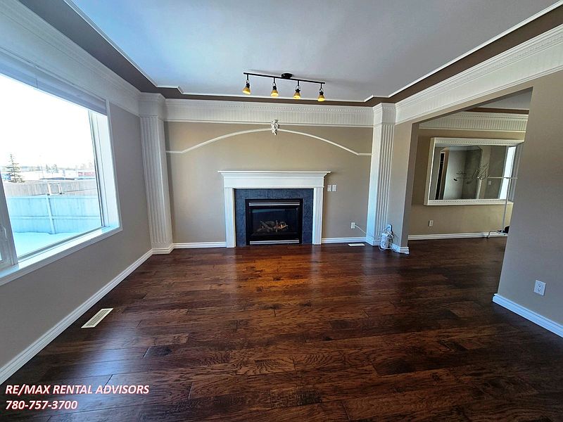 Edmonton House for rent - 4 Bedrooms — photo 4