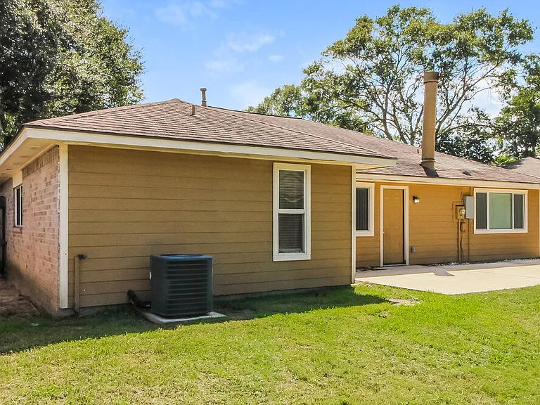 2535 Goldspring Ln — Photo 15