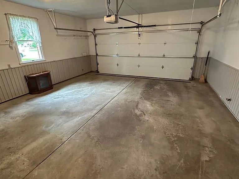 1512 Winsted Dr — Photo 13