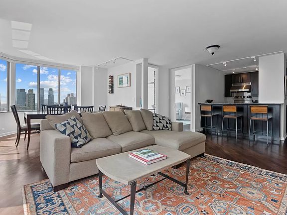 3rd image of 61 W 62nd St APT 24J