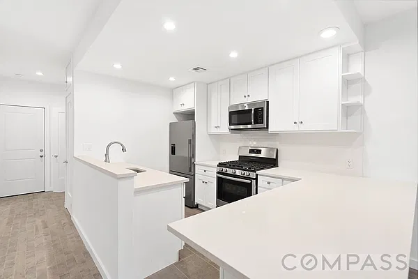 Rented by Compass | media 29