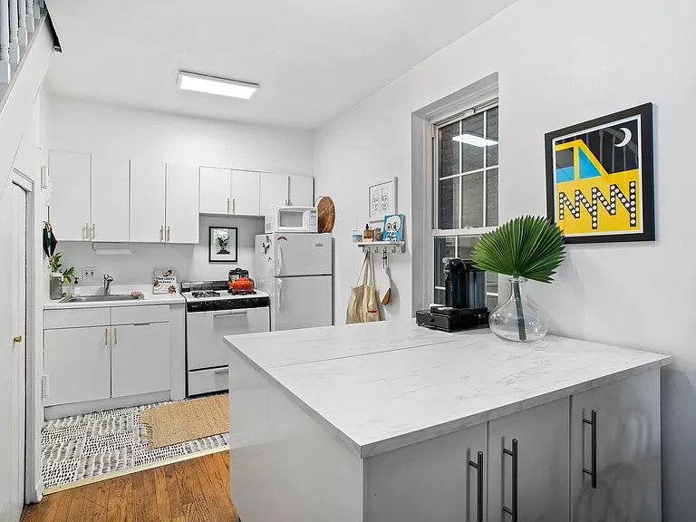 251 Kane St #7 — Photo 2