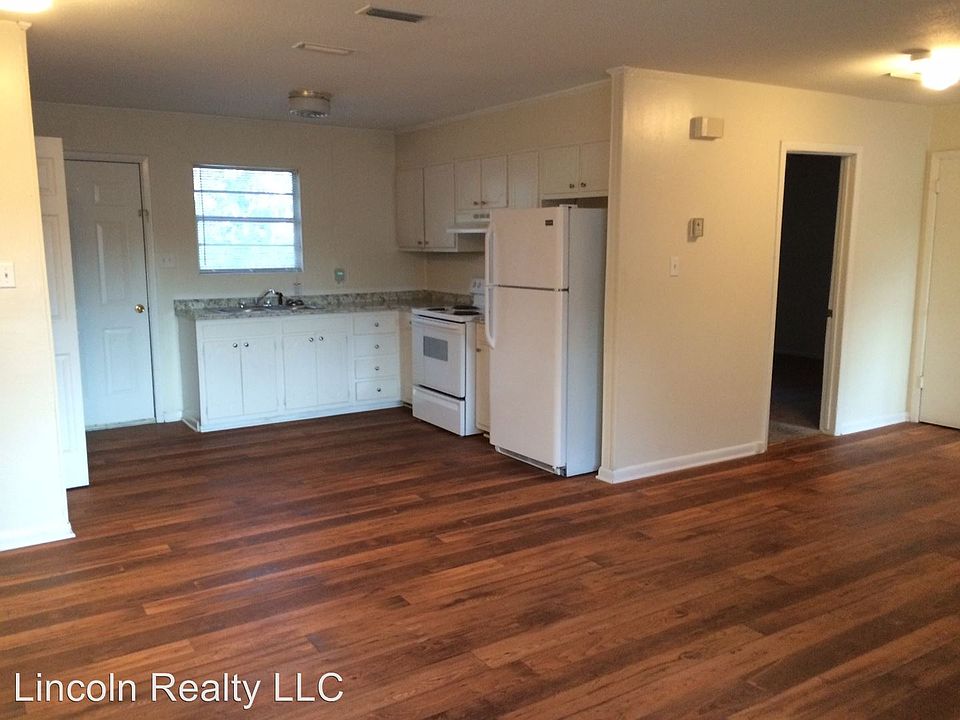 2nd image of 100 Lankford Cir APT C5