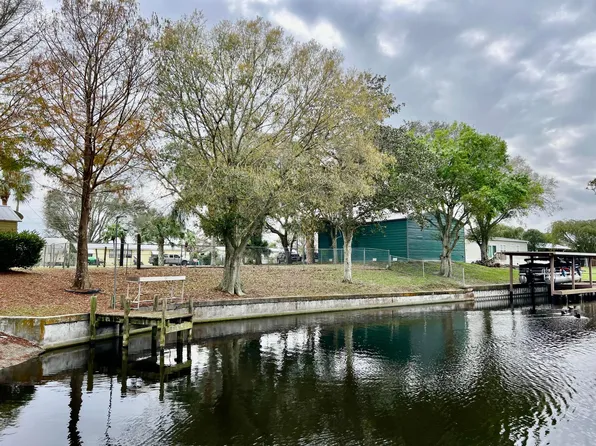 3213 SE 19th Court, Okeechobee, FL 34974