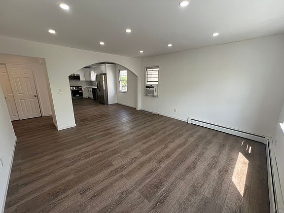 5th image of 1519 Nepperhan Ave #1