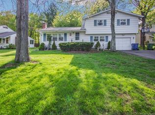 72 Hope Cir, Windsor, CT 06095
