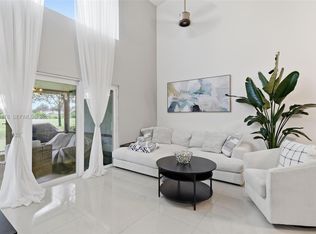 7532 Pinewalk Dr S #108, Margate, FL 33063