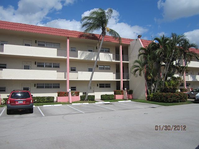 1st image of 9523 S Hollybrook Lake Dr APT 204