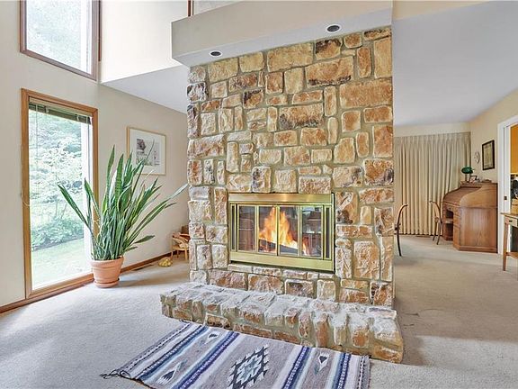 5th image of 12236 Belleview Ave