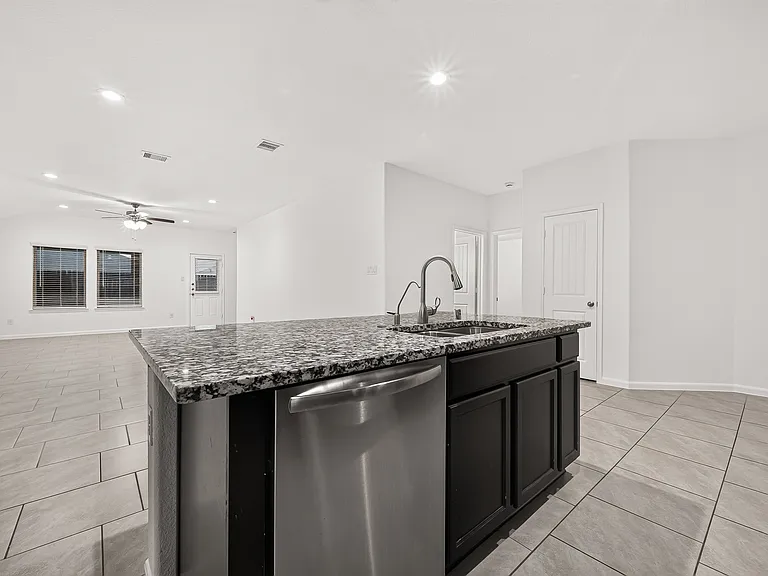 18326 Arcola Bay Ln — Photo 11